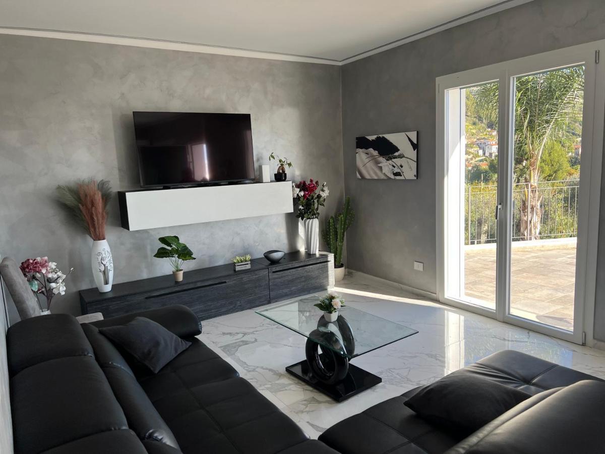 Corso Montecarlo Apartment Ventimiglia Ngoại thất bức ảnh