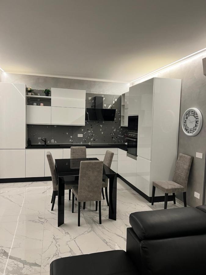 Corso Montecarlo Apartment Ventimiglia Ngoại thất bức ảnh